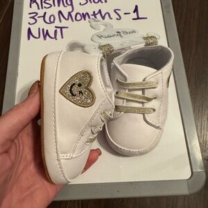 Rising Star White Baby Shoes with gold Glittery Heart